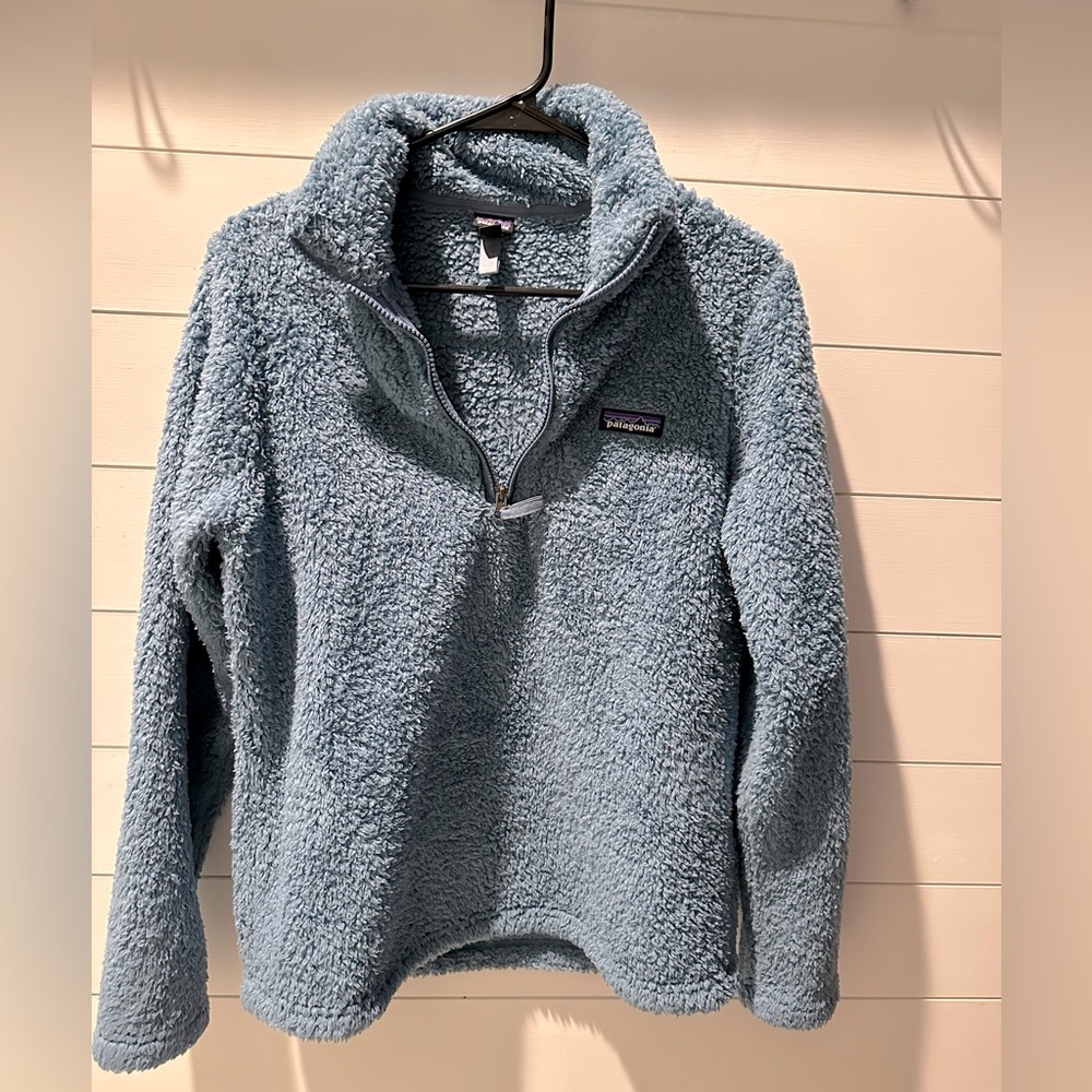 Patagonia 1/4-zip fleece, blue (more periwinkle) in color, no pockets or hood